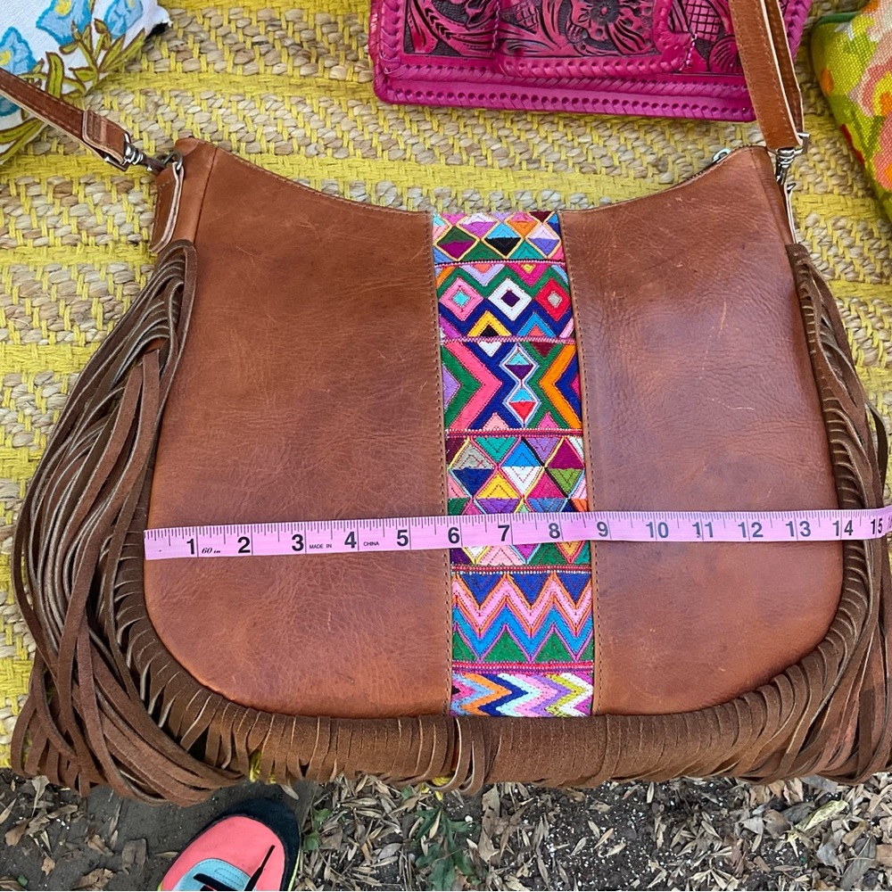 Arloom Large Handcrafted Fringe Leather Bag - Picture 8 of 8